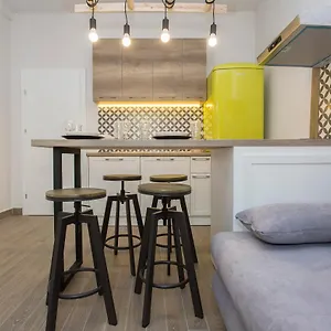Sunny And Modern 1bdr In The Center , Sofia Bulgaria